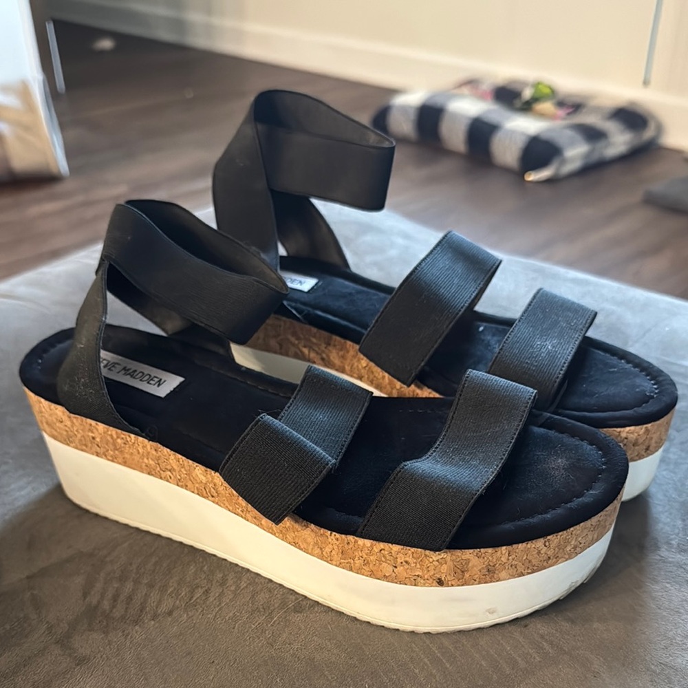 Steve Madden Black Platform Sandals